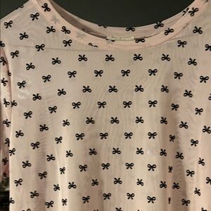 Free kisses Light Pink sheer pinkTee with Bow Design perfect for valentines nwt